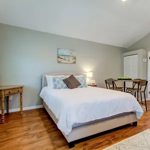 Beautiful In Downtown Dunedin! Apartment